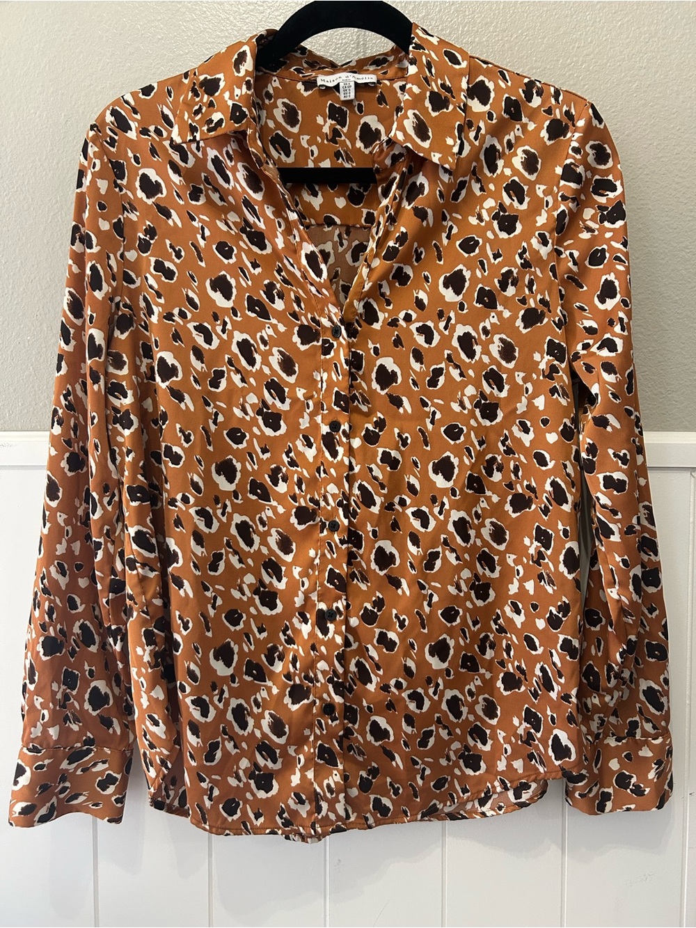 Maison d’Amélie Paris Silky Leopard Print Long Sleeve Button Up Collared Blouse